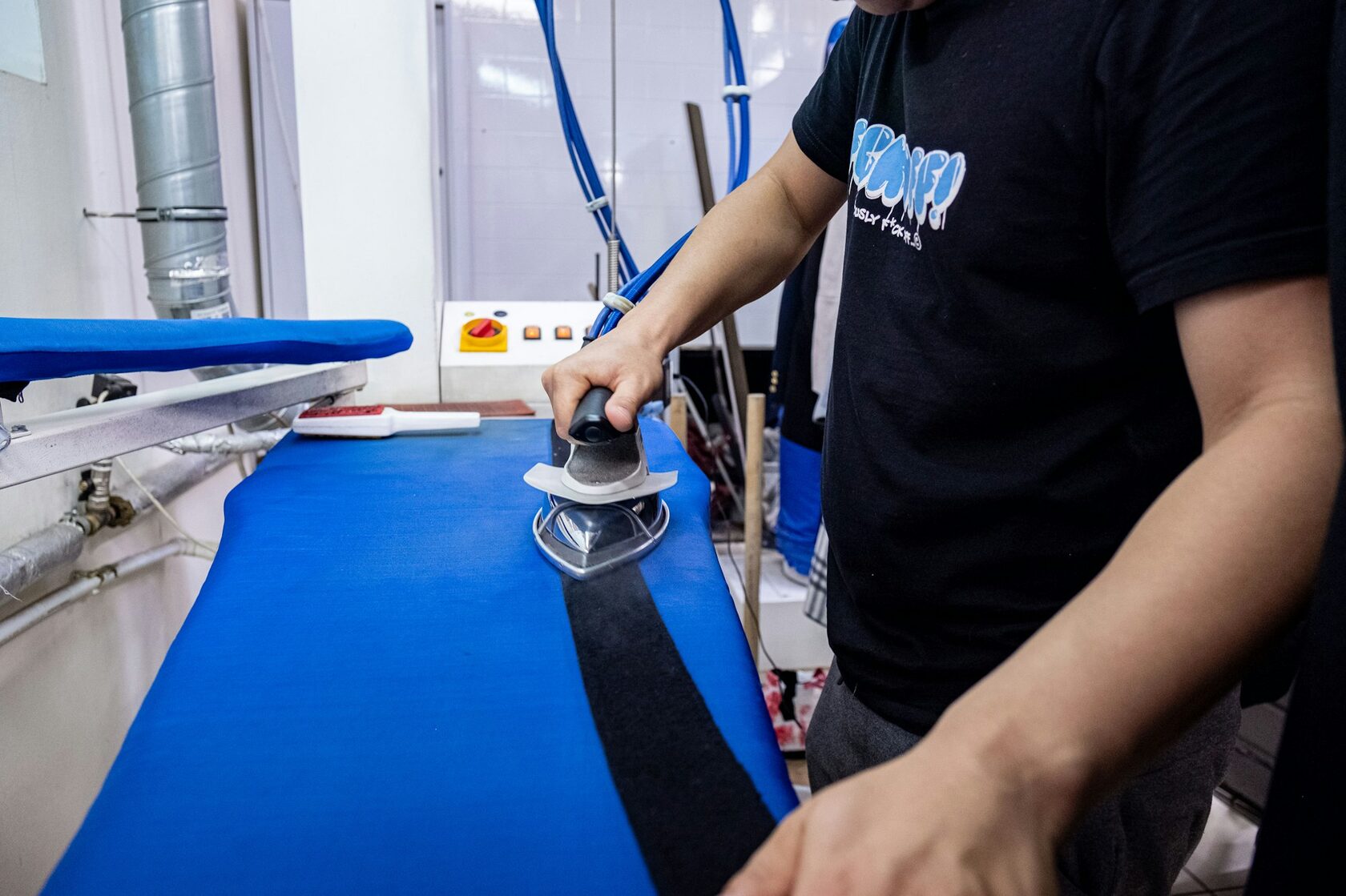 Engomadoria profissional em detalhe